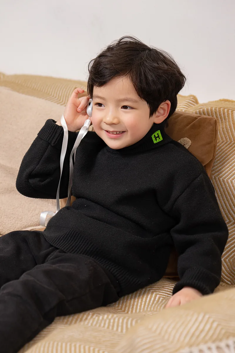 孩子通过千知精灵进行通话